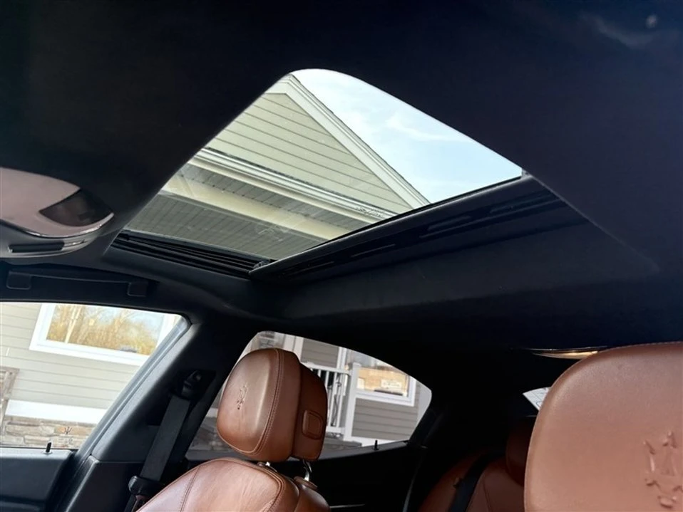 2016 Maserati Ghibli 3rd Gen - Image 13 of 19