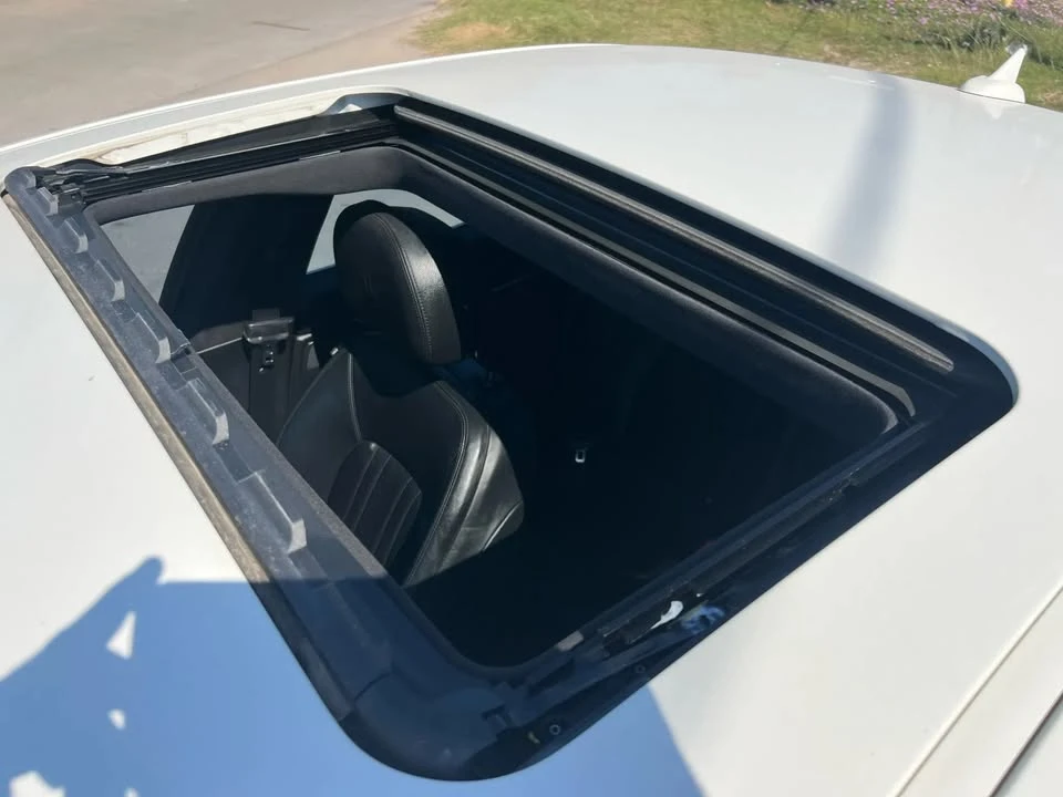 2016 Maserati Ghibli 3rd Gen - Image 18 of 20