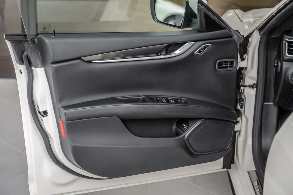 2016 Maserati Ghibli 3rd Gen - Image 18 of 20