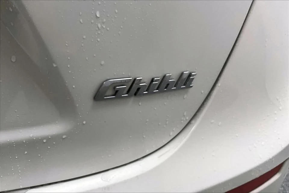 2016 Maserati Ghibli 3rd Gen - Image 9 of 10