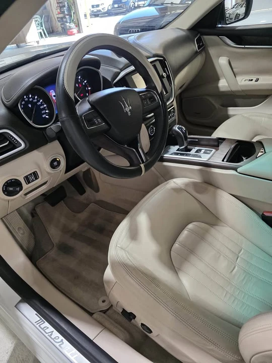 2016 Maserati Ghibli 3rd Gen - Image 9 of 18