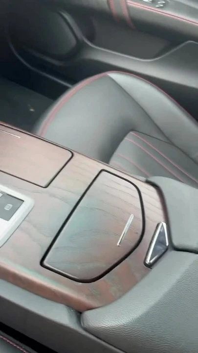 2016 Maserati Ghibli 3rd Gen - Image 2 of 2