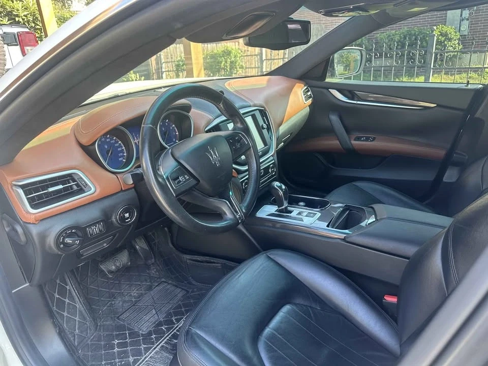 2016 Maserati Ghibli 3rd Gen - Image 5 of 9