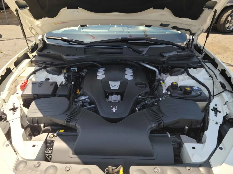 2016 Maserati Ghibli 3rd Gen - Image 3 of 19