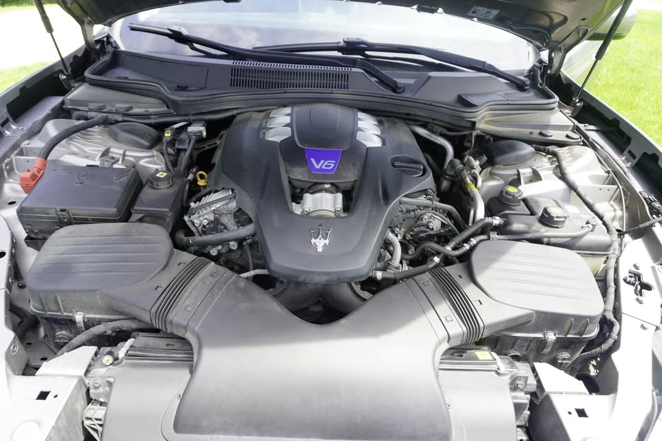 2016 Maserati Ghibli 3rd Gen - Image 9 of 11