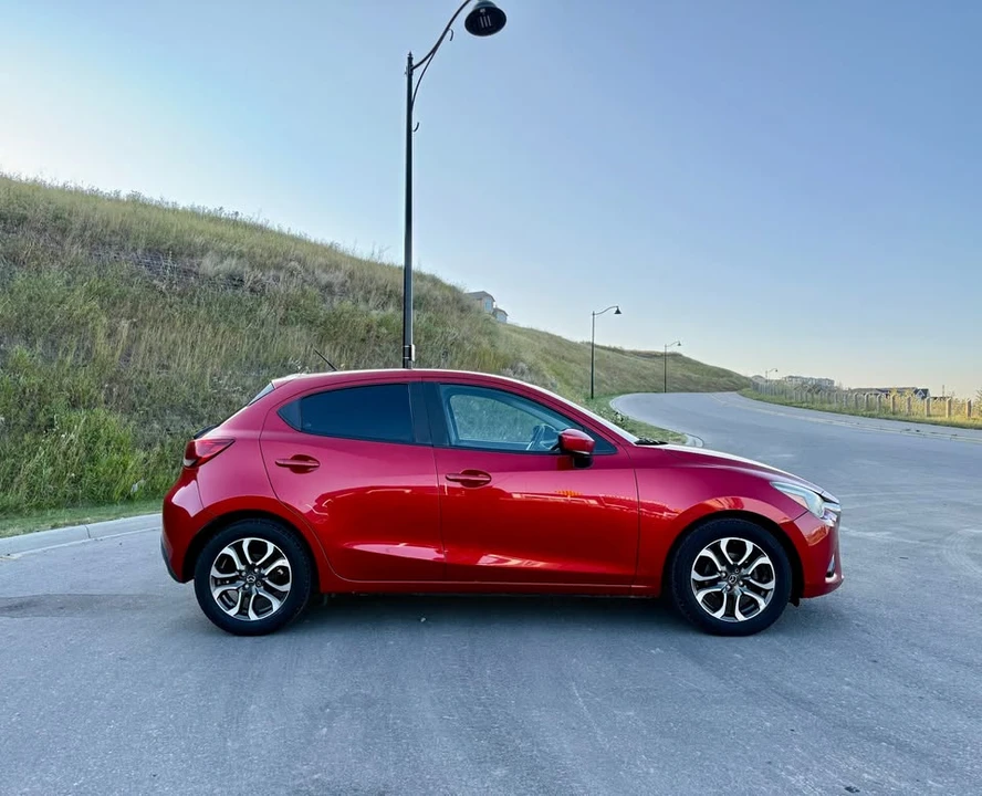 2016 Mazda Mazda 2 3rd Gen - Image 3 of 10