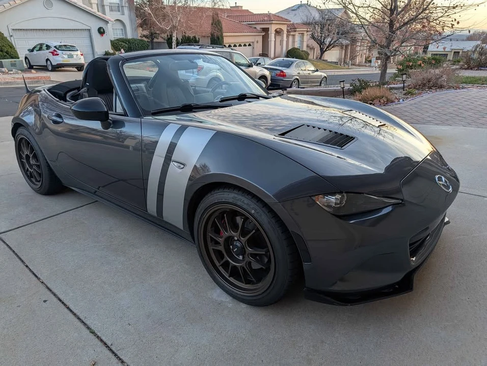 2016 Mazda ND MX-5 Miata - Image 2 of 20