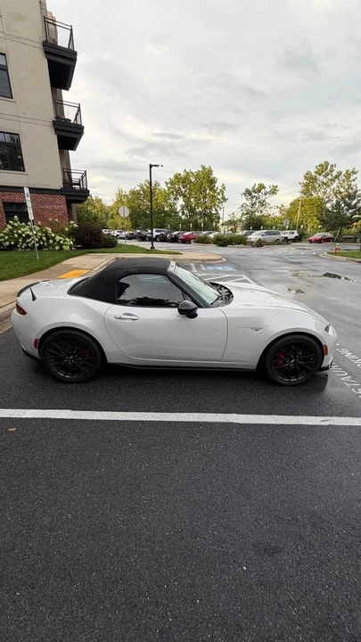 2016 Mazda ND MX-5 Miata - Image 2 of 2
