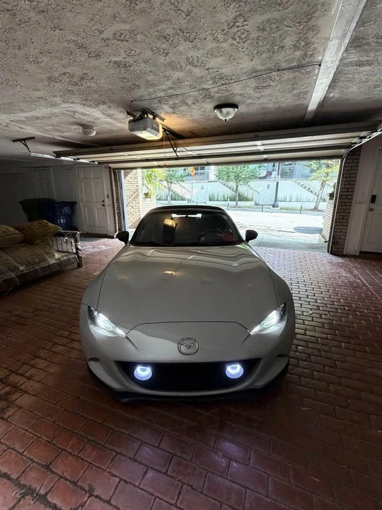 2016 Mazda ND MX-5 Miata - Image 2 of 6