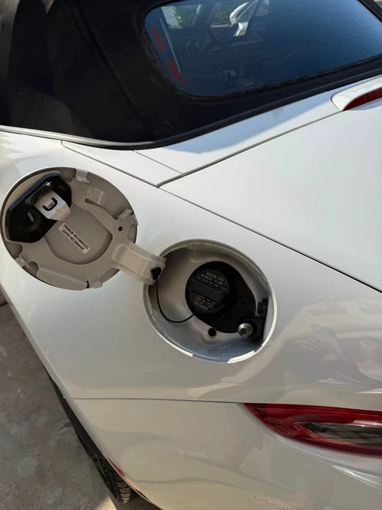 2016 Mazda ND MX-5 Miata - Image 6 of 15