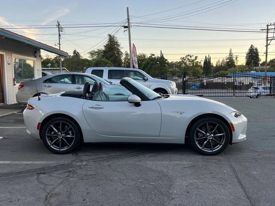 2016 Mazda ND MX-5 Miata - Image 17 of 18
