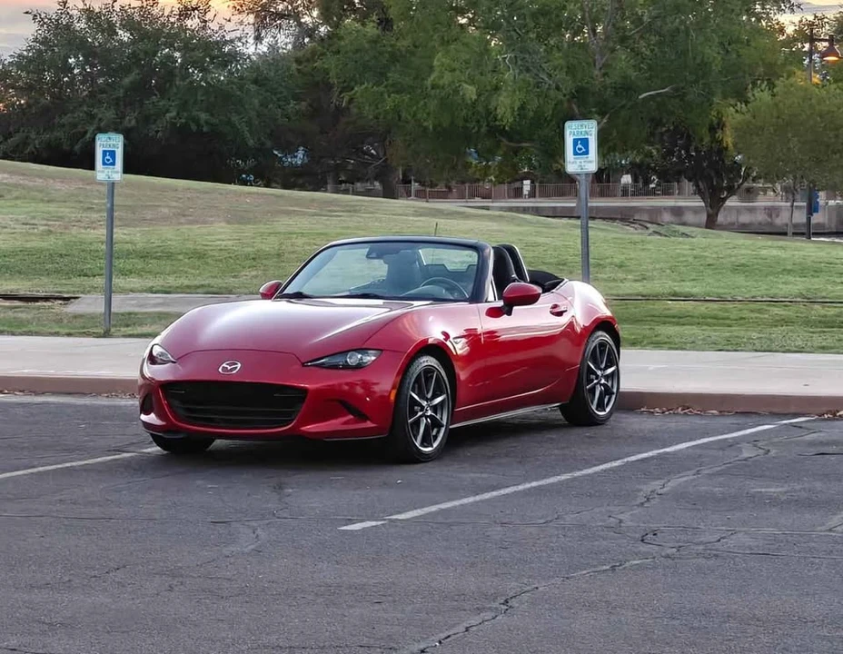 2016 Mazda ND MX-5 Miata - Image 2 of 12