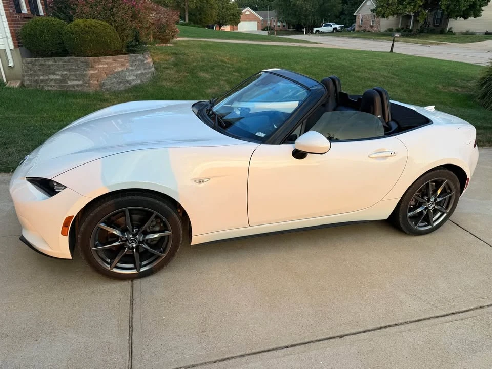 2016 Mazda ND MX-5 Miata - Image 11 of 15