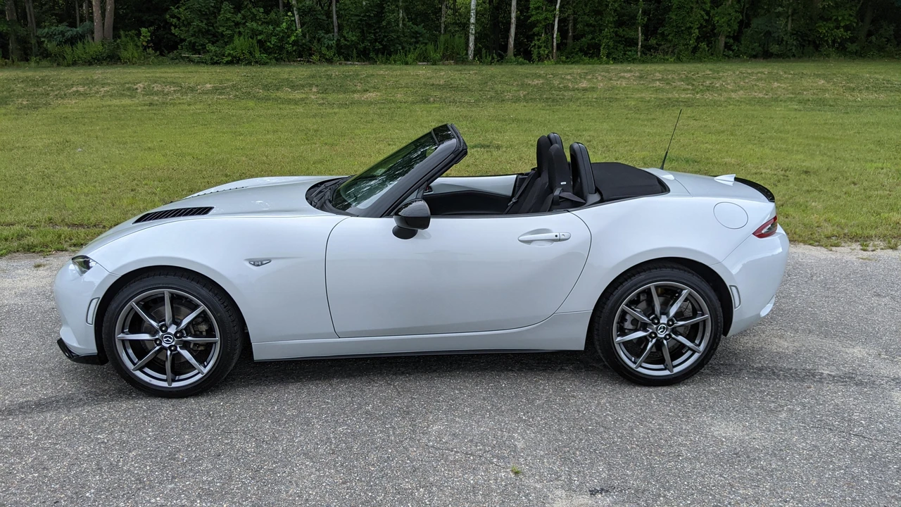2016 Mazda ND MX-5 Miata - Image 12 of 31