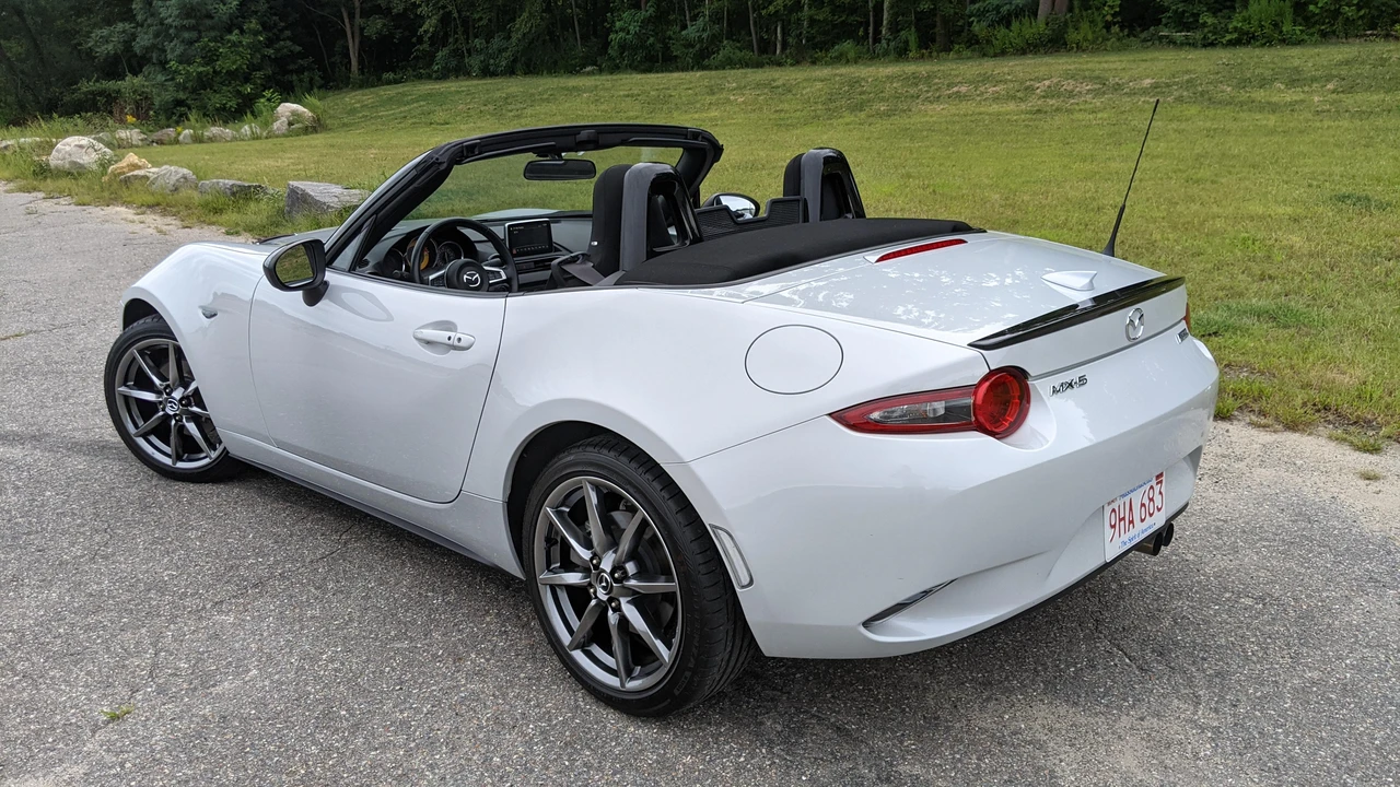 2016 Mazda ND MX-5 Miata - Image 15 of 31