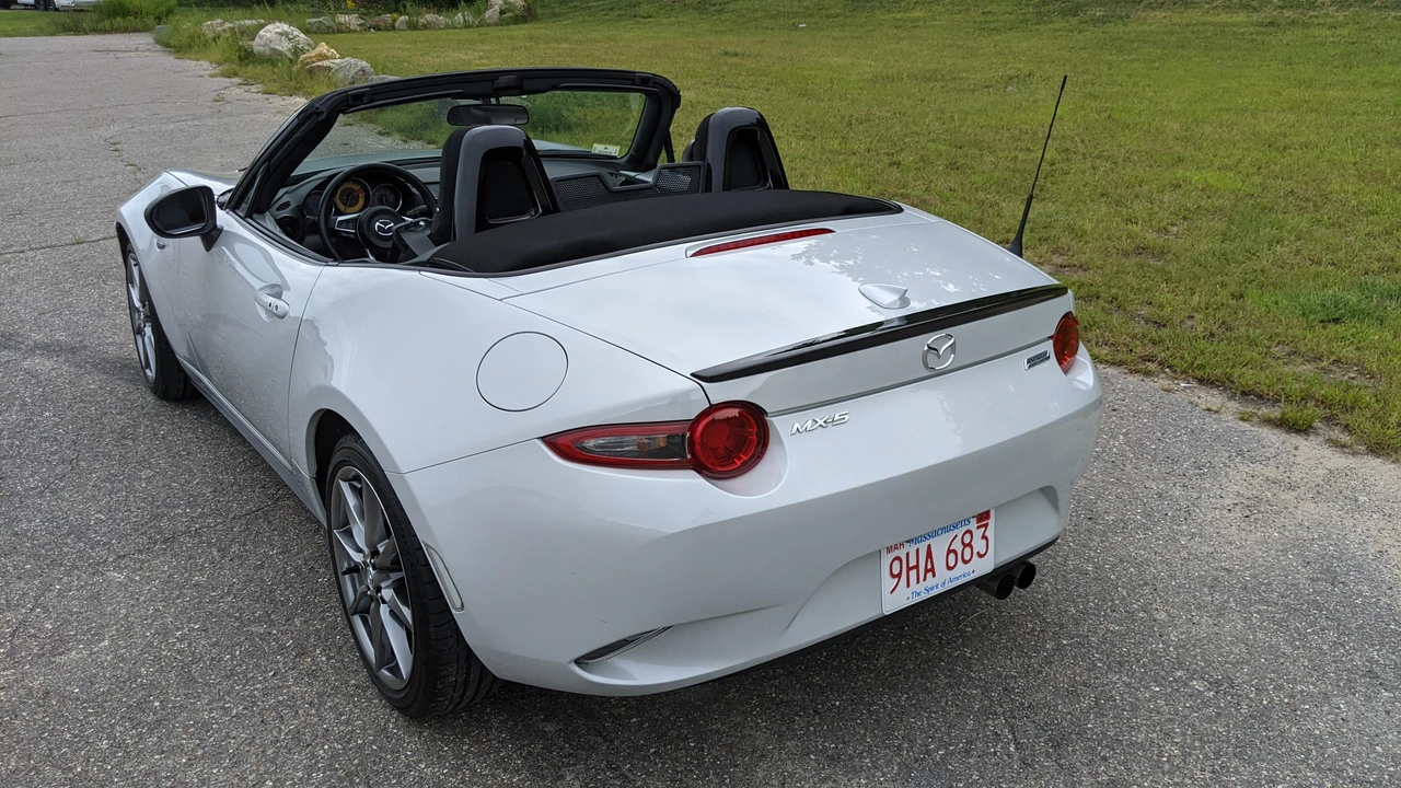 2016 Mazda ND MX-5 Miata - Image 16 of 31