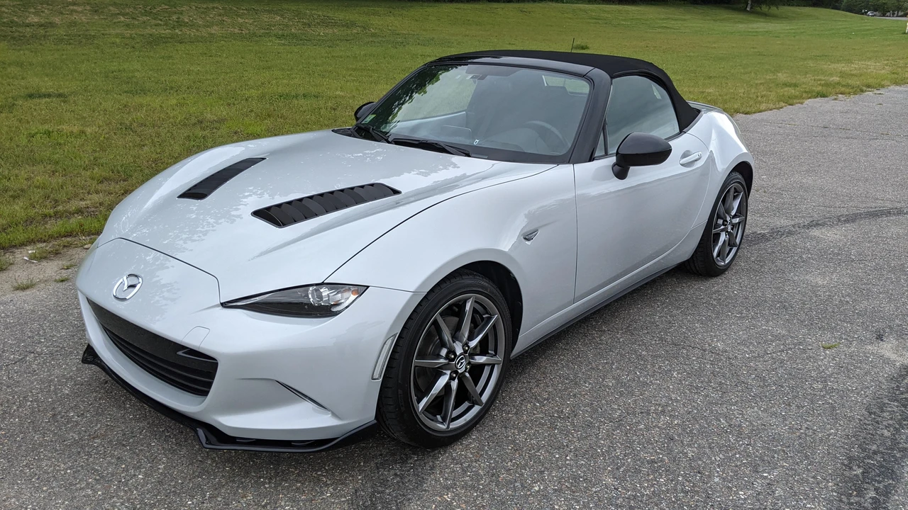 2016 Mazda ND MX-5 Miata - Image 28 of 31