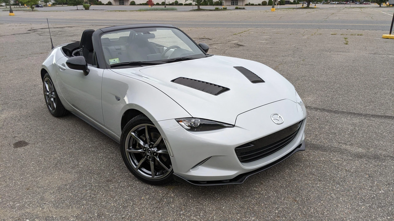 2016 Mazda ND MX-5 Miata - Image 25 of 31