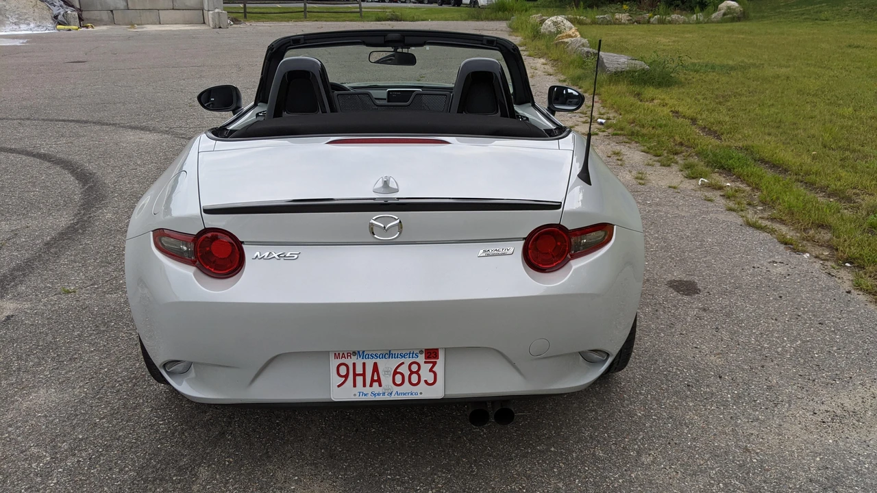 2016 Mazda ND MX-5 Miata - Image 17 of 31