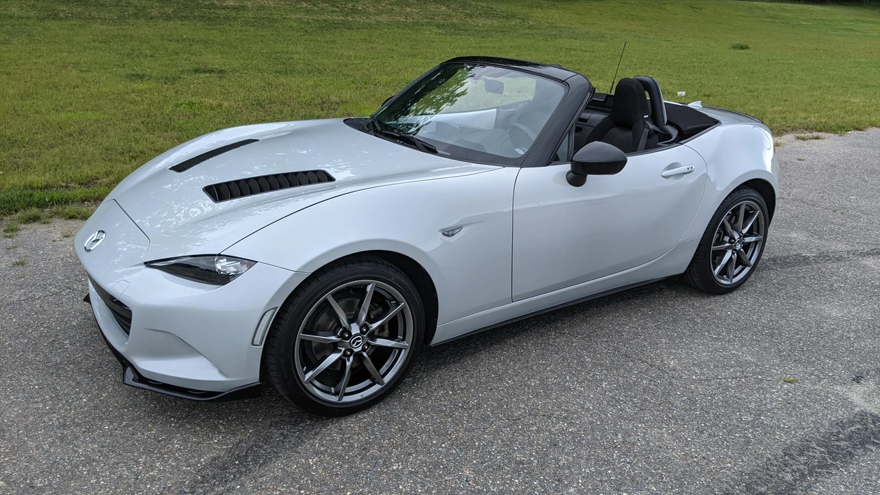2016 Mazda ND MX-5 Miata - Image 10 of 31