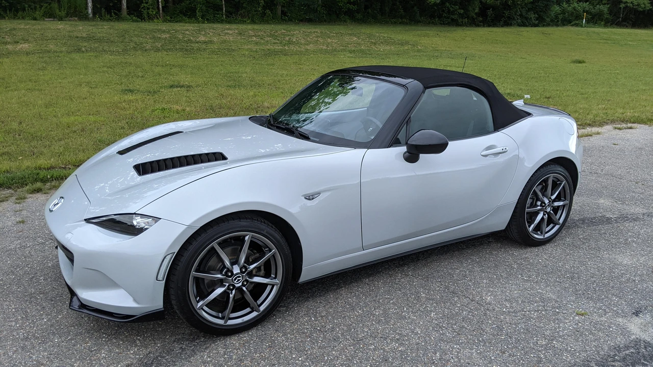 2016 Mazda ND MX-5 Miata - Image 29 of 31