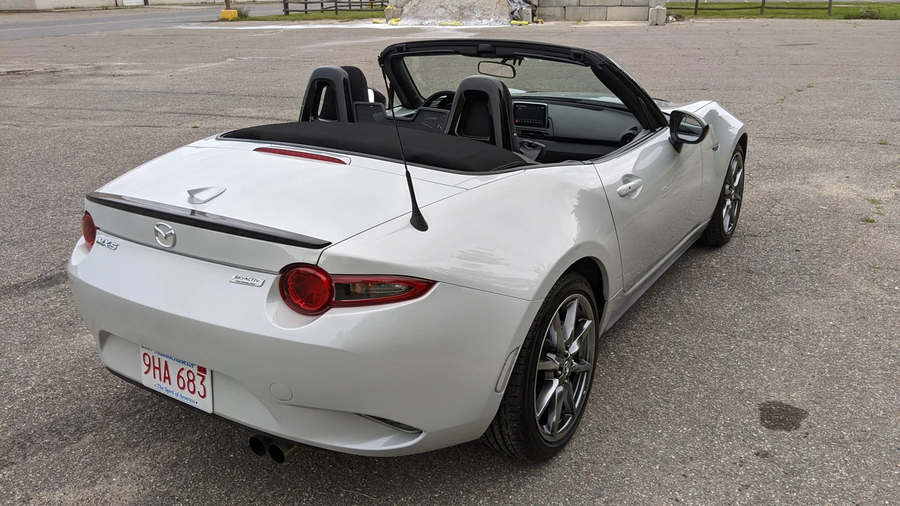2016 Mazda ND MX-5 Miata - Image 19 of 31