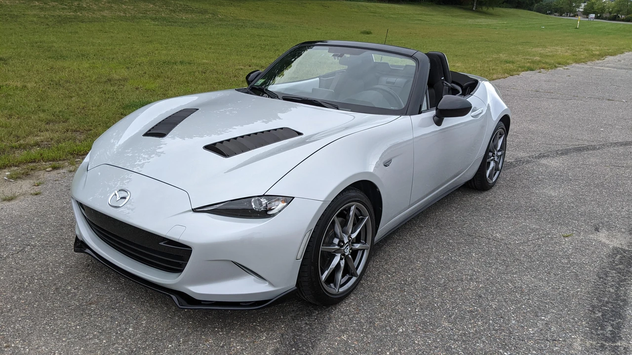2016 Mazda ND MX-5 Miata - Image 7 of 31