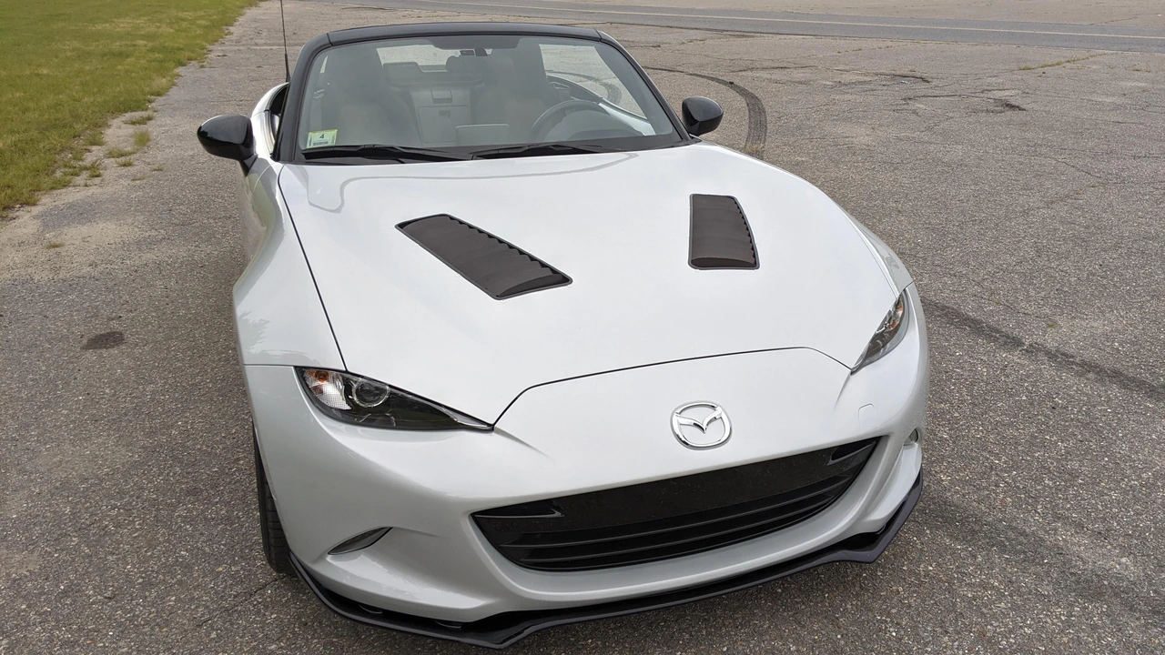 2016 Mazda ND MX-5 Miata - Image 26 of 31