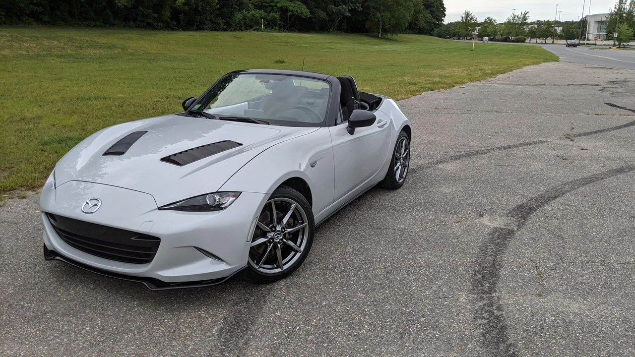 2016 Mazda ND MX-5 Miata - Image 8 of 31