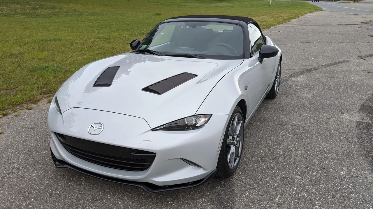2016 Mazda ND MX-5 Miata - Image 6 of 31