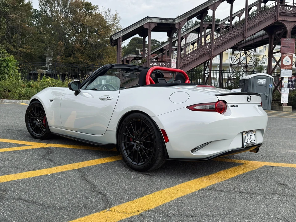 2016 Mazda ND MX-5 Miata - Image 9 of 31