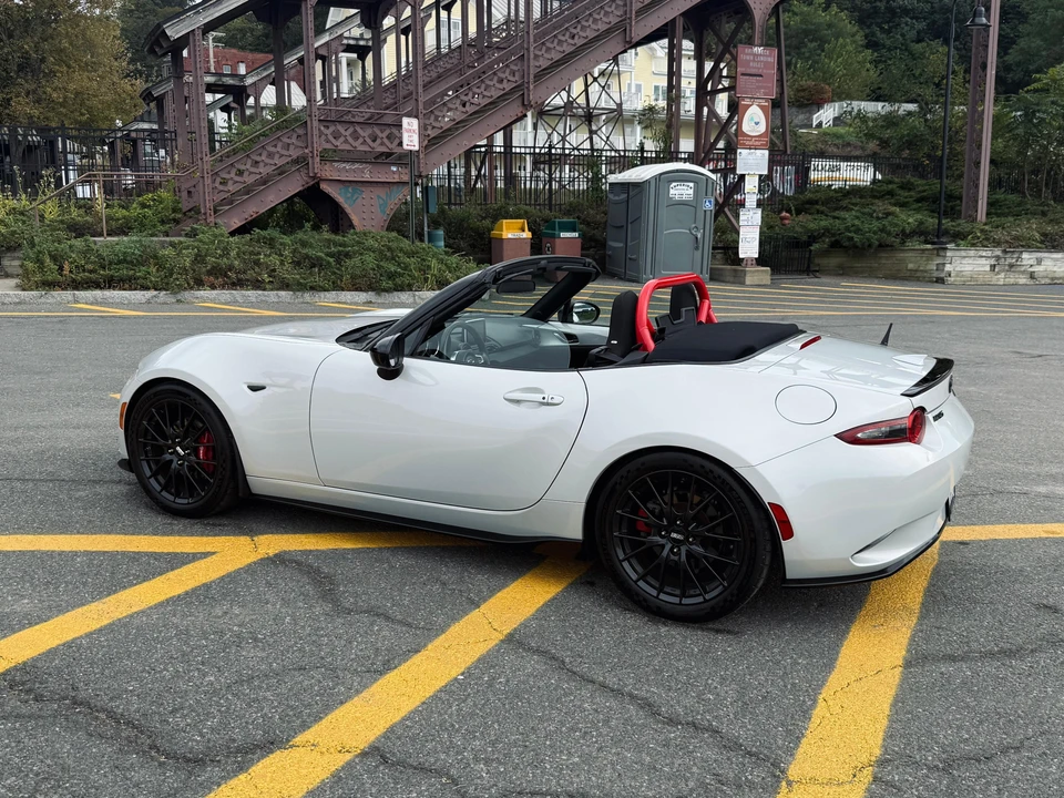 2016 Mazda ND MX-5 Miata - Image 8 of 31