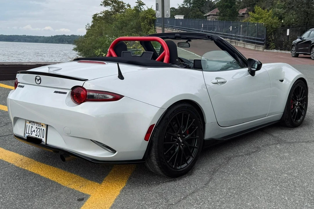 2016 Mazda ND MX-5 Miata - Image 4 of 31