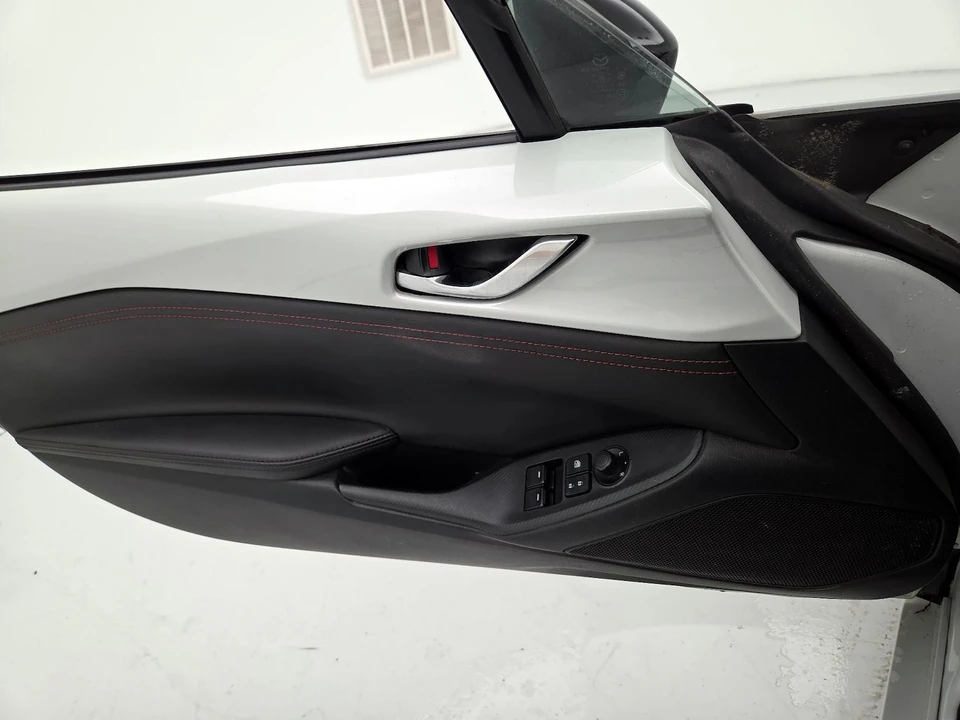 2016 Mazda ND MX-5 Miata - Image 13 of 23