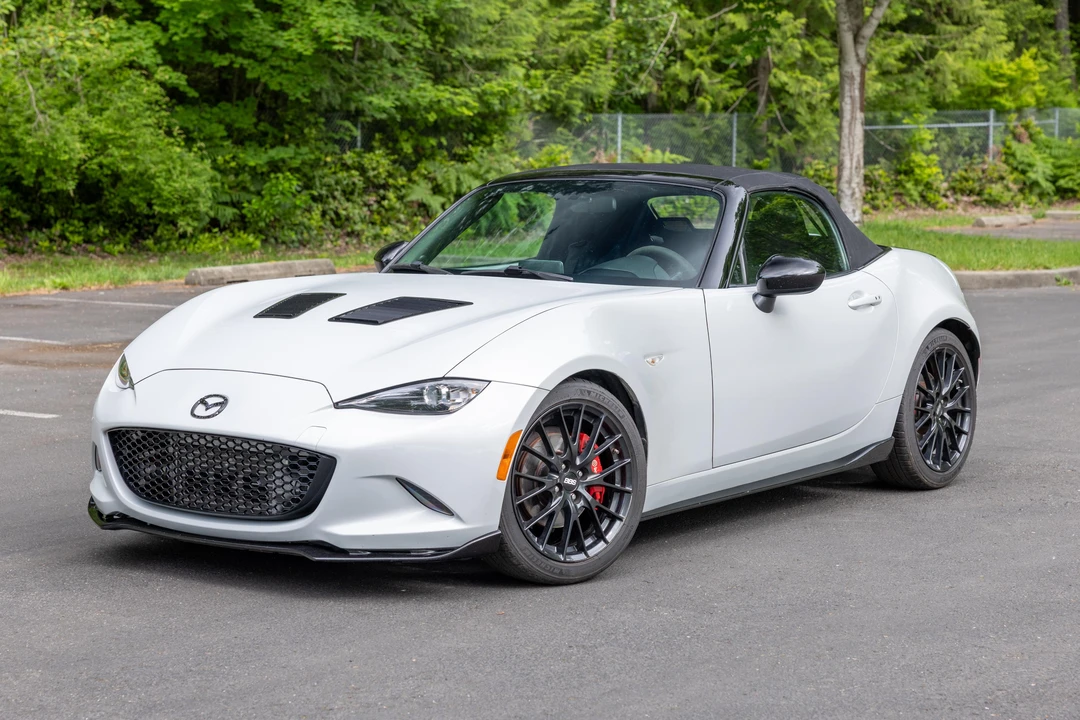 2016 Mazda ND MX-5 Miata - Image 17 of 31