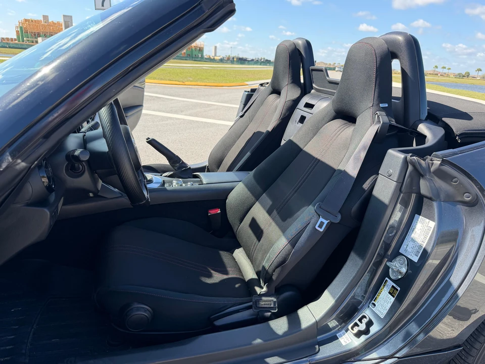 2016 Mazda ND MX-5 Miata - Image 29 of 31