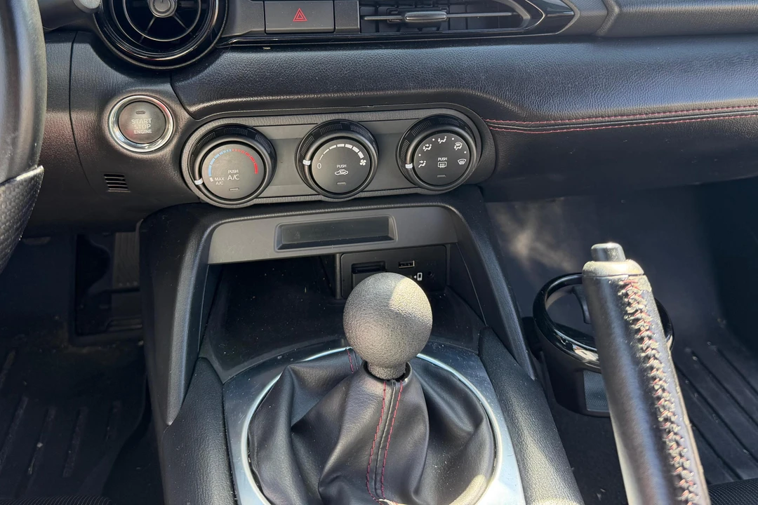 2016 Mazda ND MX-5 Miata - Image 26 of 31