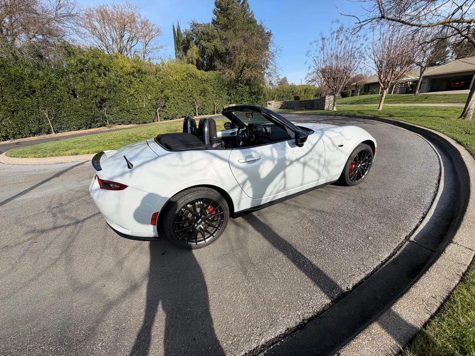 2016 Mazda ND MX-5 Miata - Image 13 of 31