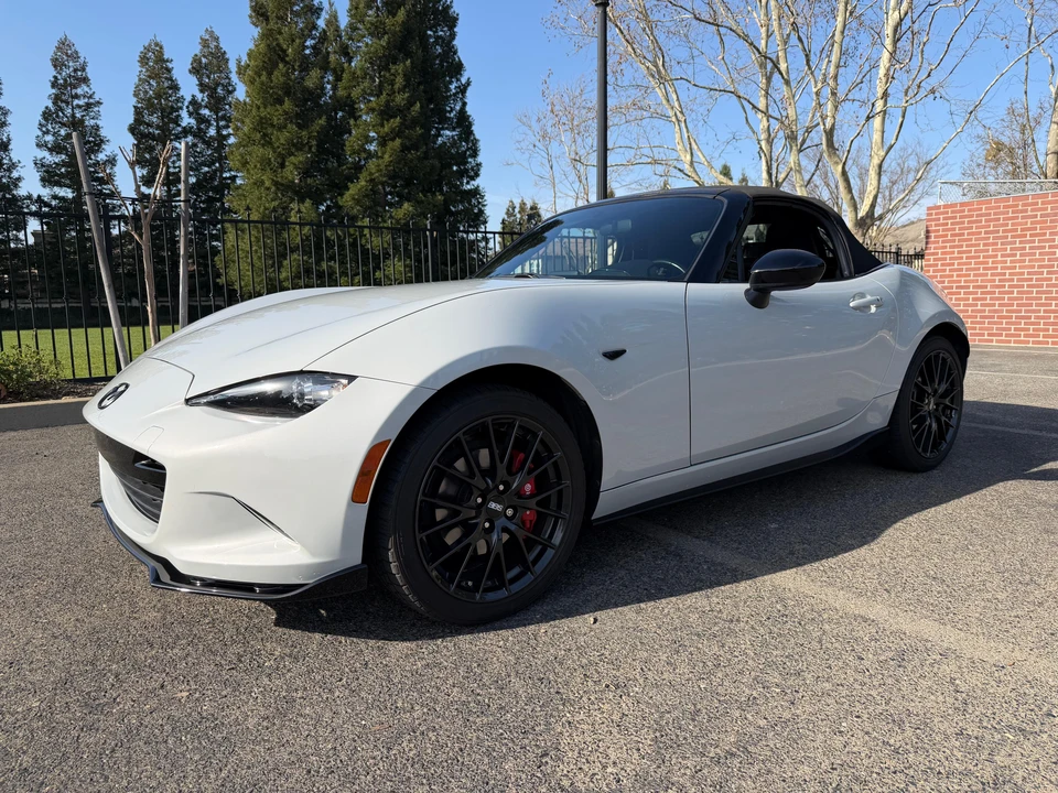 2016 Mazda ND MX-5 Miata - Image 17 of 31