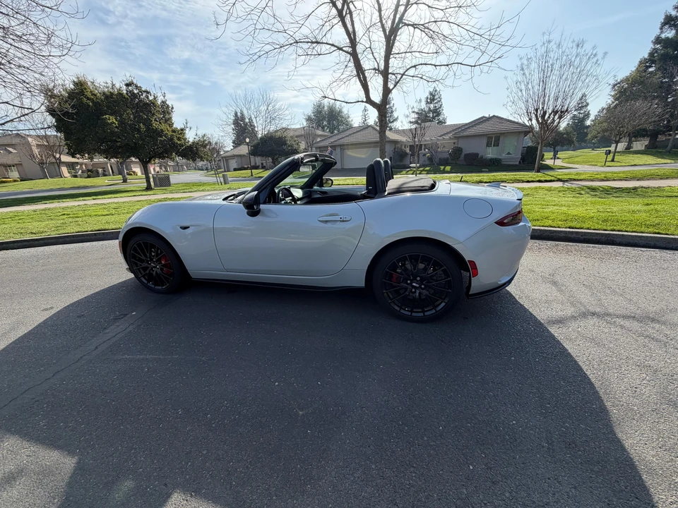 2016 Mazda ND MX-5 Miata - Image 8 of 31