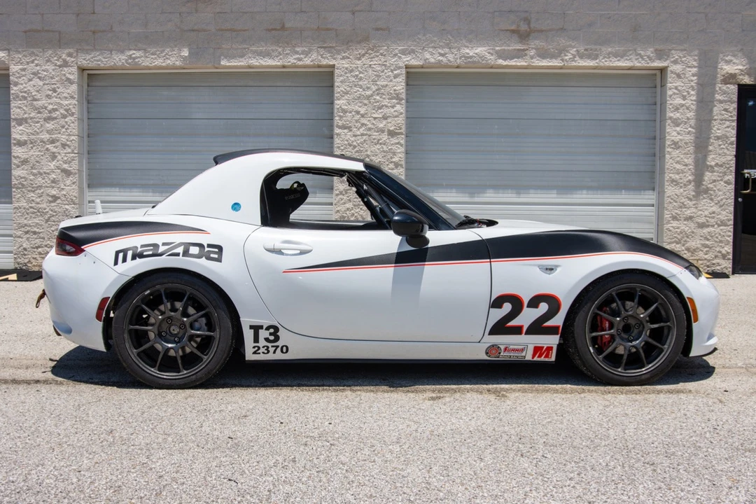 2016 Mazda ND MX-5 Miata - Image 4 of 31