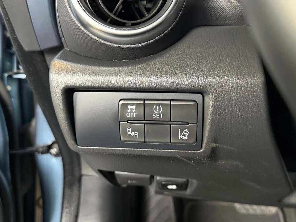 2016 Mazda ND MX-5 Miata - Image 28 of 31