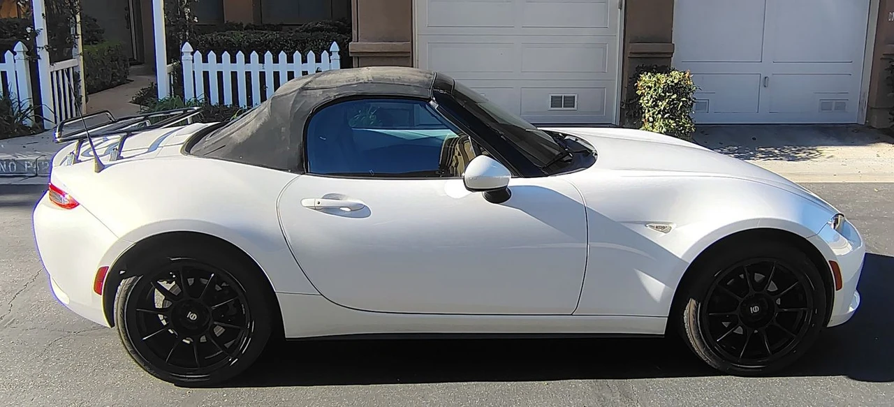 2016 Mazda ND MX-5 Miata - Image 13 of 14