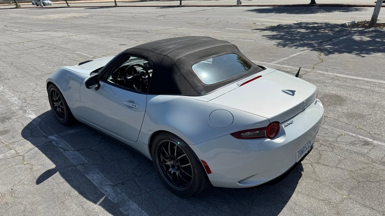 2016 Mazda ND MX-5 Miata - Image 17 of 31