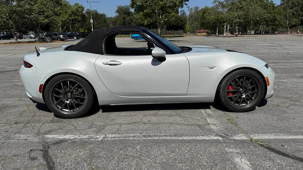 2016 Mazda ND MX-5 Miata - Image 19 of 31