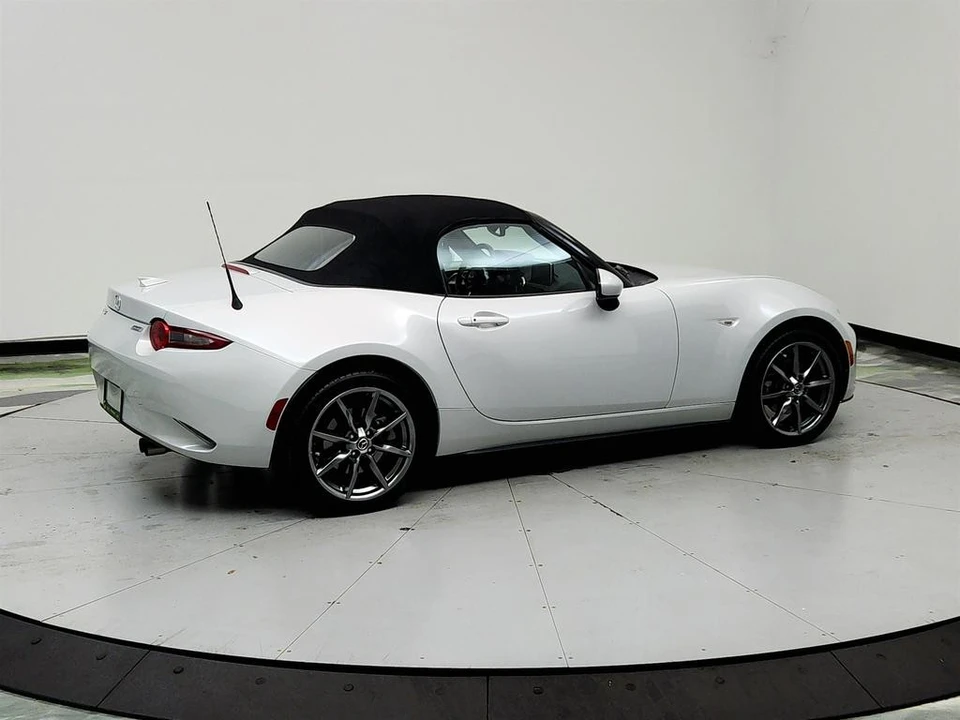 2016 Mazda ND MX-5 Miata - Image 5 of 31