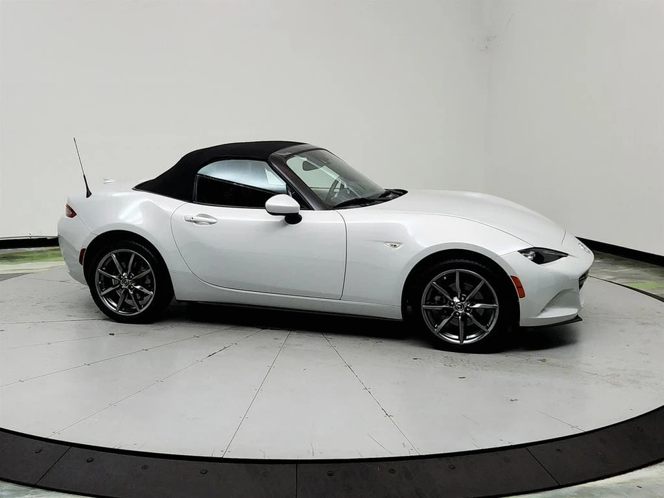 2016 Mazda ND MX-5 Miata - Image 4 of 31