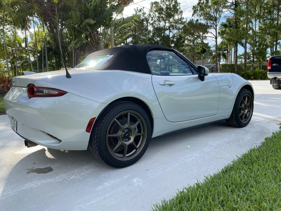 2016 Mazda ND MX-5 Miata - Image 4 of 31