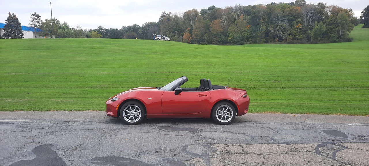 2016 Mazda ND MX-5 Miata - Image 11 of 31