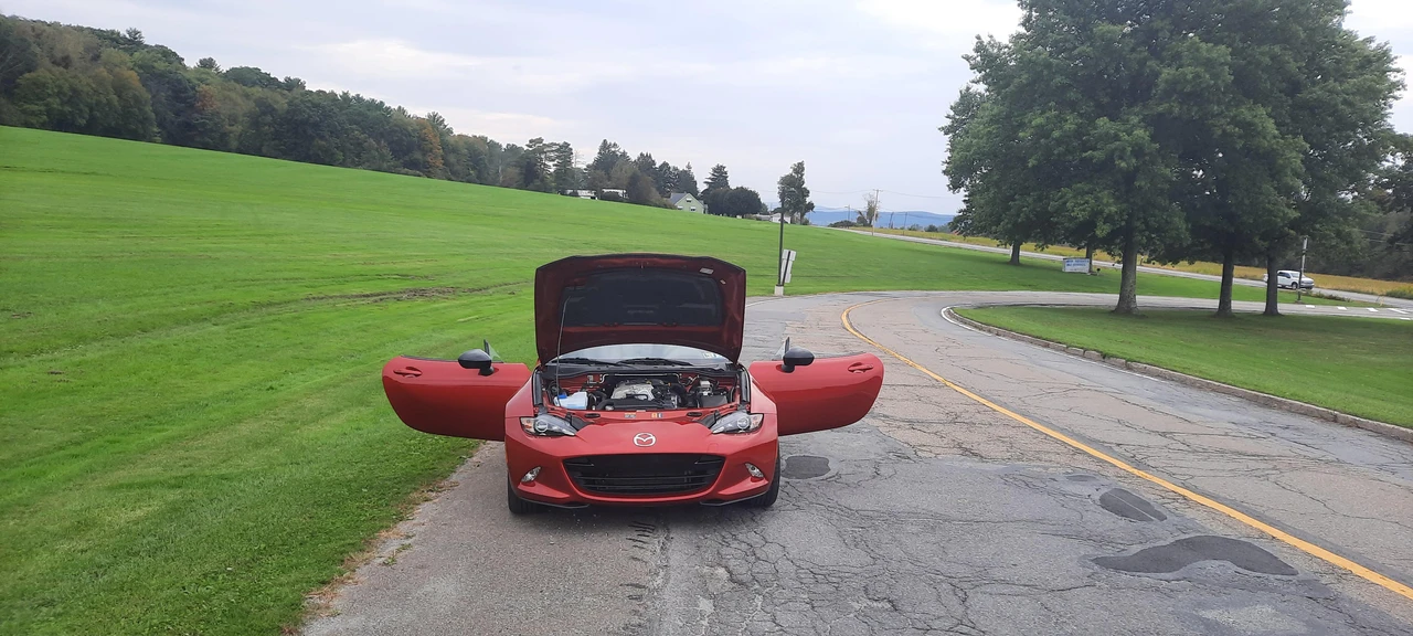 2016 Mazda ND MX-5 Miata - Image 27 of 31